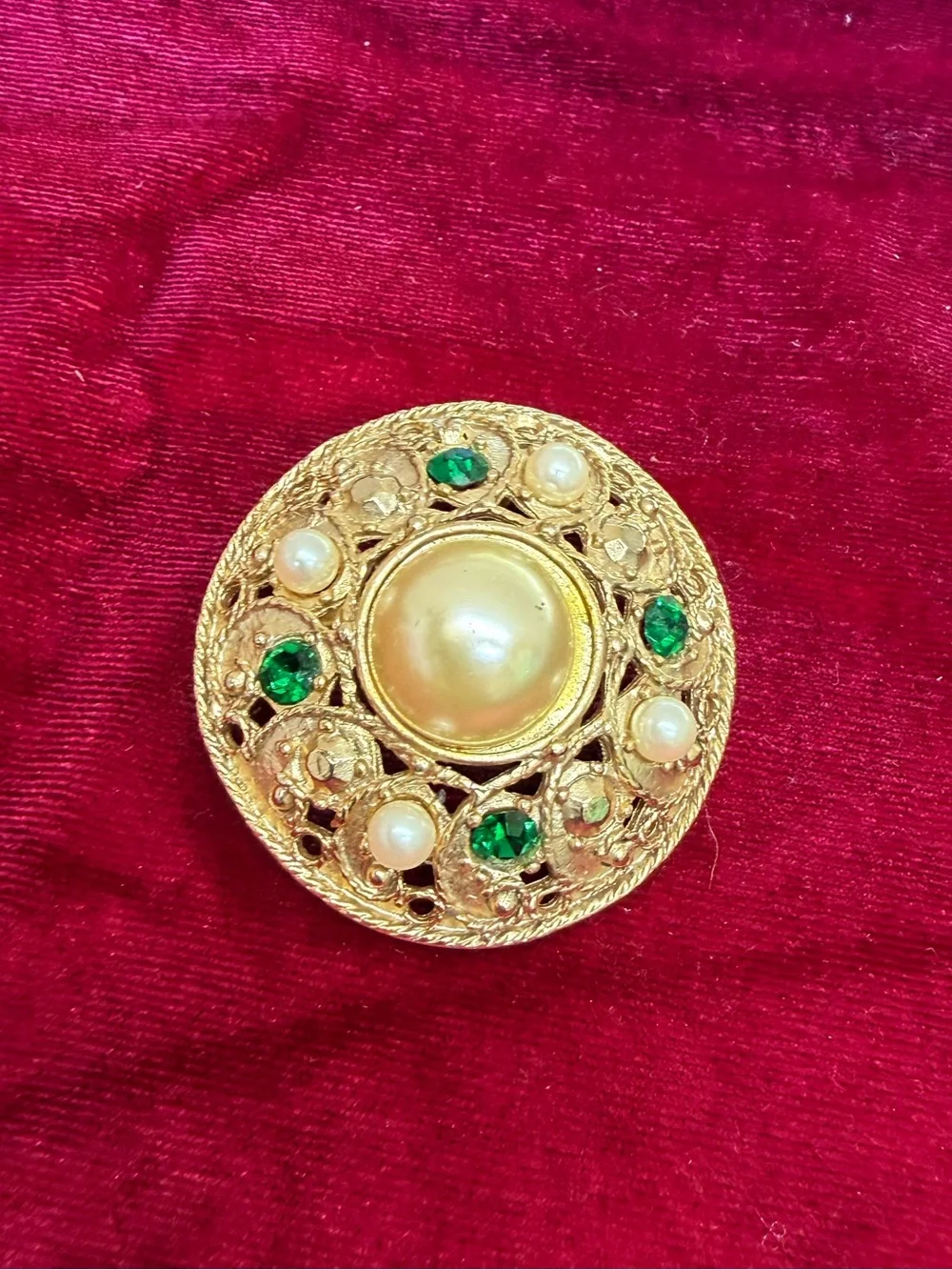 Vintage gold-tone filigree brooch
